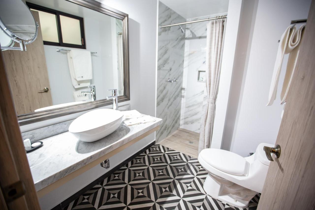 Hotel Esfera Тулансинго Екстериор снимка